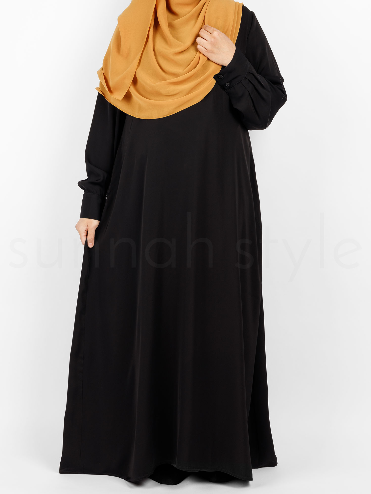 Pearl Button Cuff Abaya (Black)
